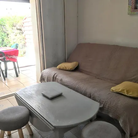 Apartament Avec Piscine Partagee A