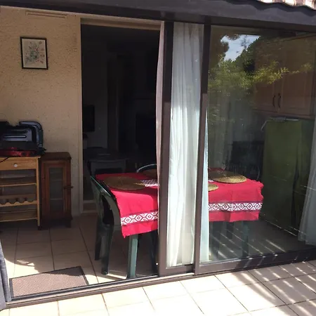 Apartament Avec Piscine Partagee A