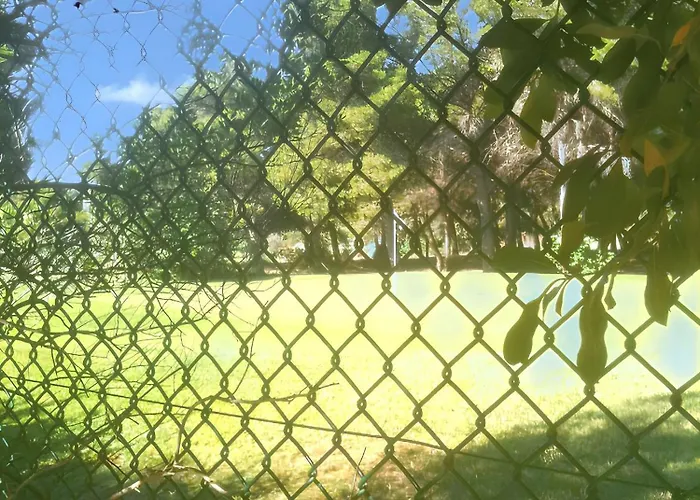 Avec Piscine Partagee A * Agde