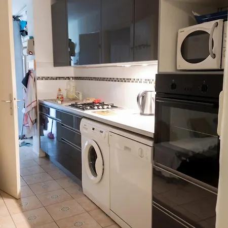 Apartment Avec Piscine Partagee A Agde